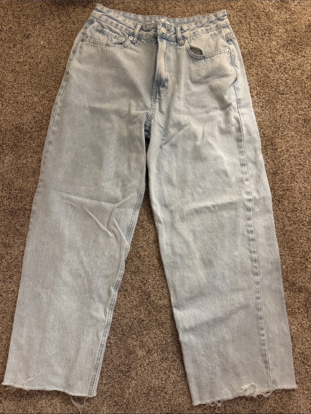 Light Wash Straight-Leg Jeans - Classic Casual